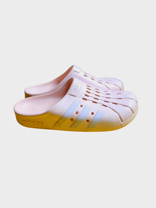 Adidas slip on